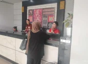 BRI BO Melawi Rutin Mengadakan Role Play Guna Menjaga Konsistensi dan Meningkatkan Kualitas Layanan Kepada Nasabah