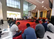 BRI BO Rangkasbitung Gelar Pengajian Rutin Setiap Jumat untuk Perkuat Pembinaan Mental dan Kebersamaan Pekerja