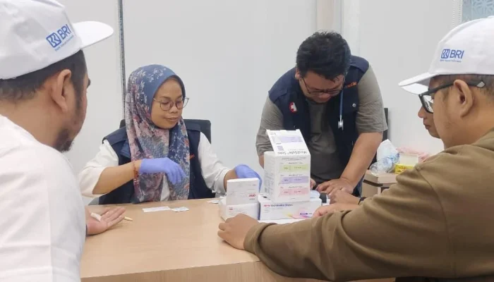 Cek Kesehatan Gratis Warnai Mudik Bersama BUMN 2026 di BRI KC Jakarta Daan Mogot